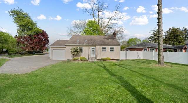 Photo of 396 Depot Rd, Huntington Station, NY 11746
