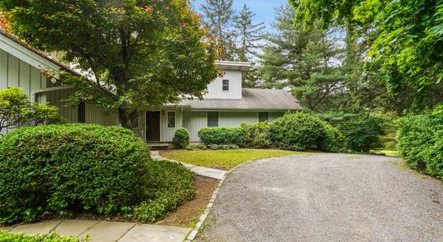Photo of 112 Narrows Rd, Bedford Hills, NY 10506