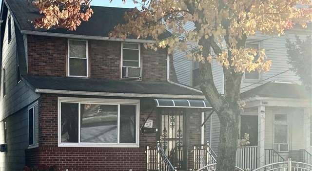 Photo of 28 Wolffe St, Yonkers, NY 10705