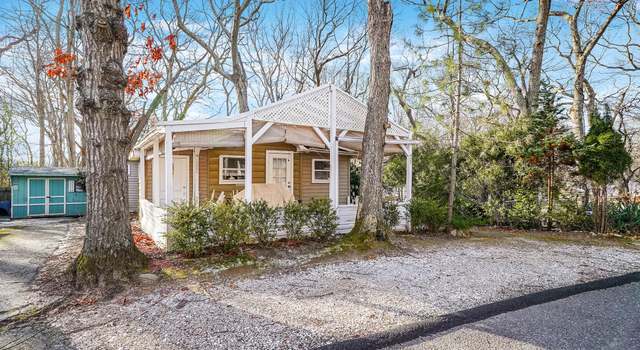 Photo of 25 Anchor Path, Baiting Hollow, NY 11933