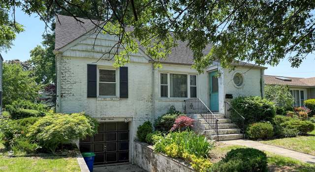 Photo of 37 Flower Rd, Valley Stream, NY 11581