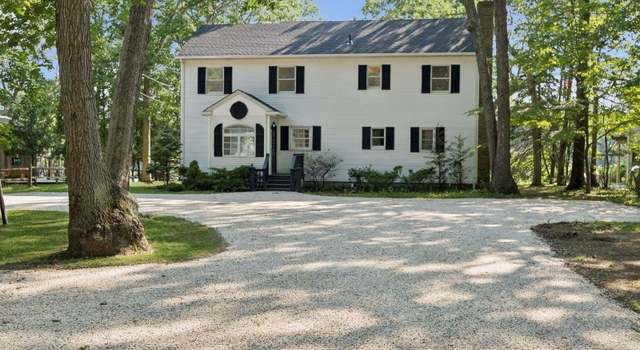 Photo of 970 Trumans Path, East Marion, NY 11939