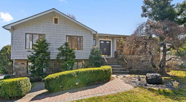 Photo of 12 Fairway Dr, Mamaroneck, NY 10543