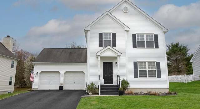 Photo of 10 Mill Pond Ln, Poughquag, NY 12570