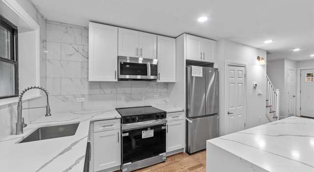 Photo of 1029 E 213th St, Bronx, NY 10469