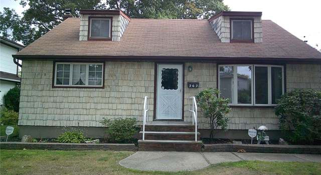 Photo of 262 Waldo St, Copiague, NY 11726