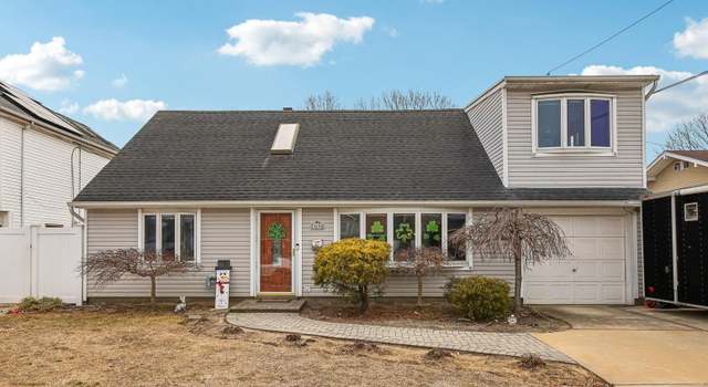 Photo of 3638 Hilaire Way, Seaford, NY 11783