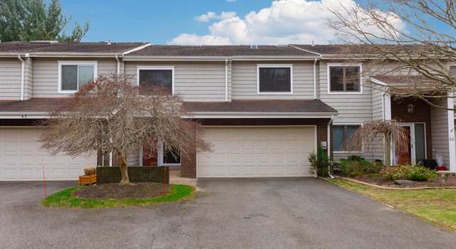 Photo of 43 Boathouse Ln, Bay Shore, NY 11706