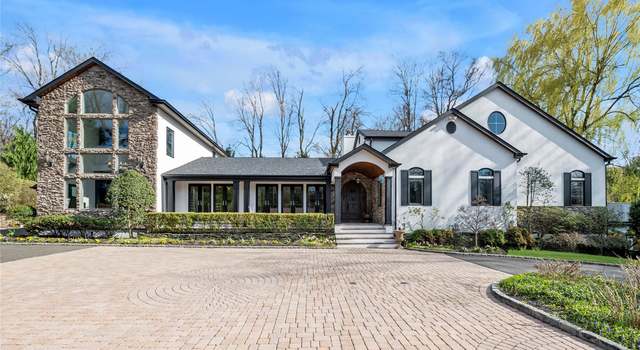 Photo of 64 Barkers Point Rd, Sands Point, NY 11050