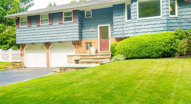 Photo of 18 Butterfield Dr, Greenlawn, NY 11740