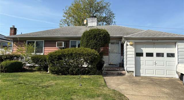 Photo of 2094 Renfrew Ave, Elmont, NY 11003