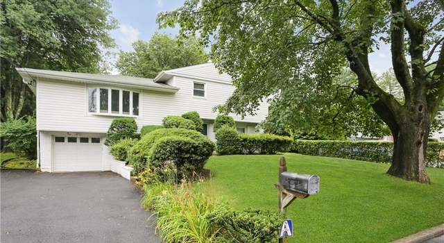 Photo of 5 Valleyview Rd, Elmsford, NY 10523