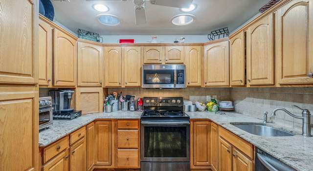 Photo of 951 Skyline Dr, Coram, NY 11727