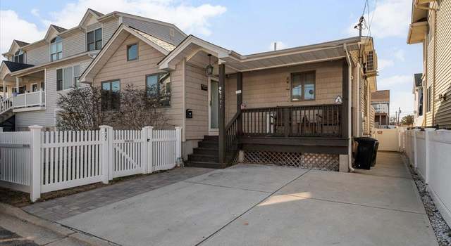 Photo of 837 Arctic St, Lindenhurst, NY 11757