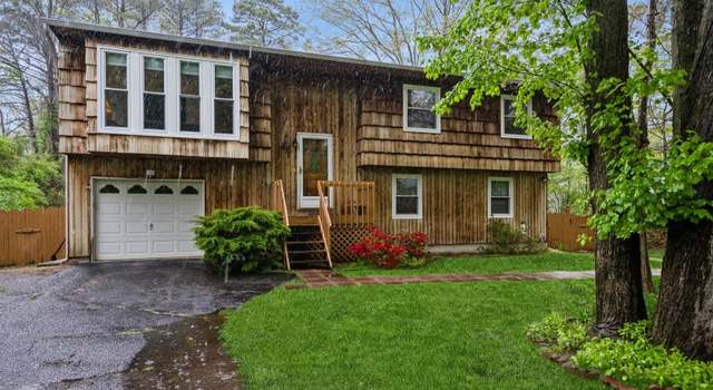Photo of 53 Gull Dip Rd, Ridge, NY 11961