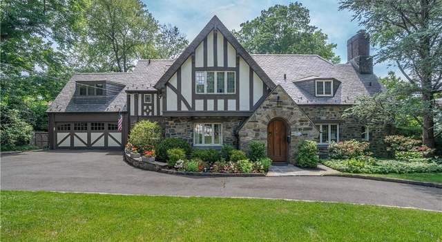 Photo of 8 Woods Ln, Scarsdale, NY 10583