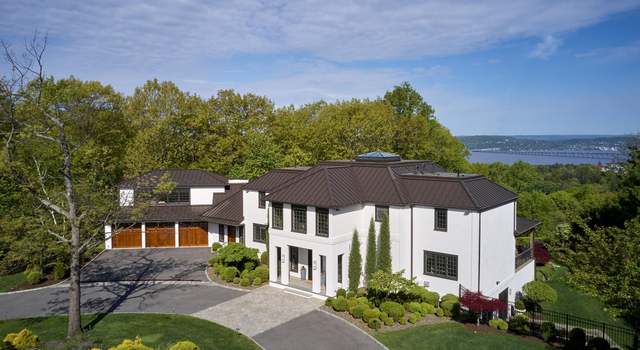 Photo of 4 Riverview Ct, Irvington, NY 10533