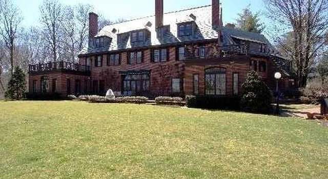 Photo of 219 Feeks Ln, Mill Neck, NY 11765
