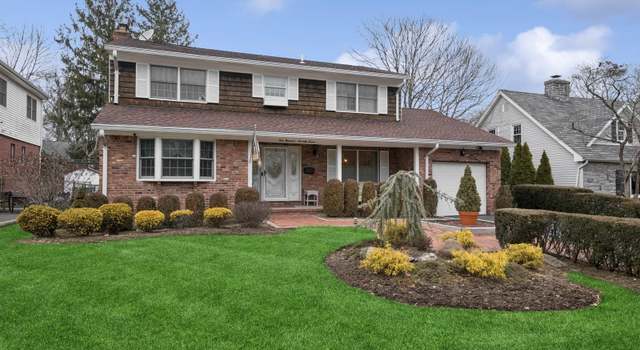 Photo of 177 Bourndale Rd N, Manhasset, NY 11030