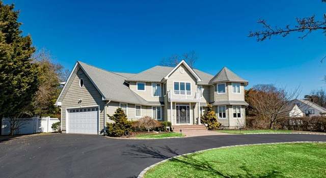 Photo of 115 Widgeon Ct, Great River, NY 11739