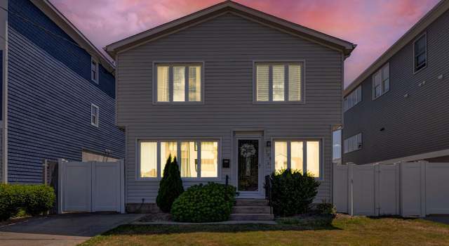Photo of 109 S Bay Dr, Babylon, NY 11702