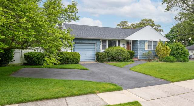 Photo of 29 Joseph Ln, East Norwich, NY 11732