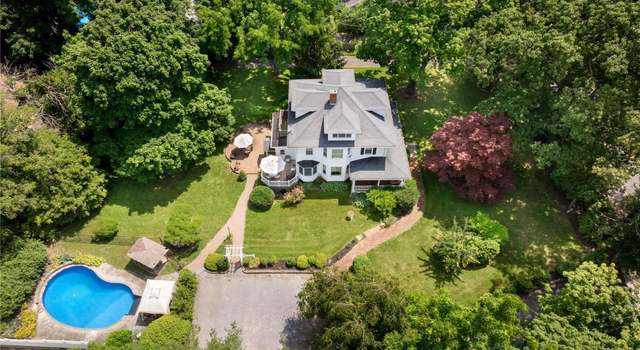 Photo of 59 N Country Rd, Miller Place, NY 11764
