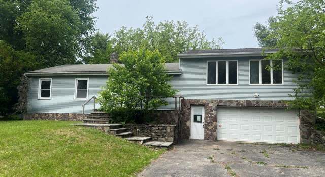Photo of 52 Rudolph Rd, Modena, NY 12548