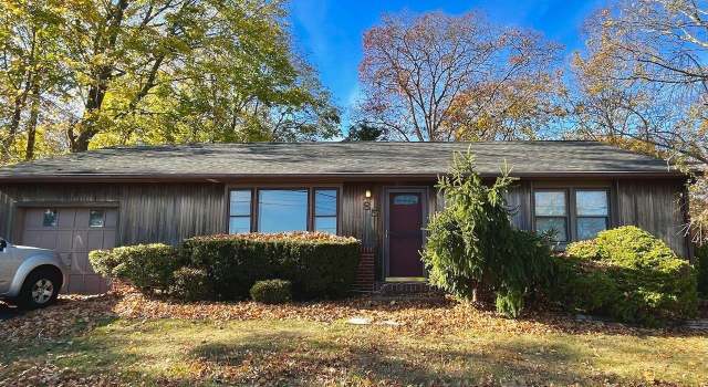 Photo of 85 Kenneth Ave, Huntington, NY 11743