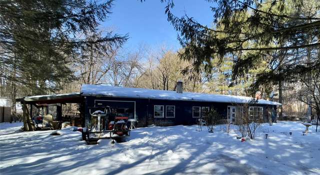 Photo of 7 Eckelman Dr, Hyde Park, NY 12538