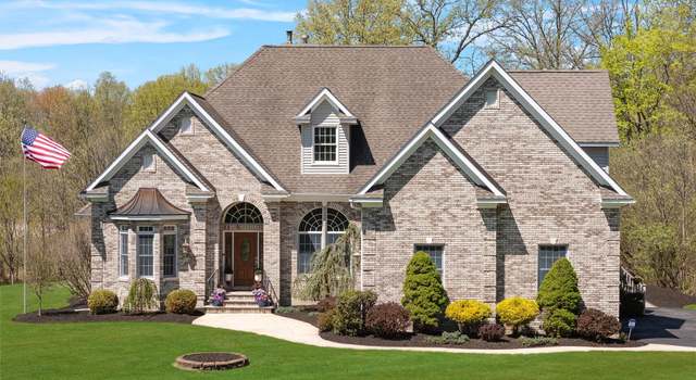 Photo of 1 Black Angus Ct, Newburgh, NY 12550