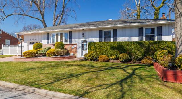 Photo of 1027 Elizabeth St, Baldwin Harbor, NY 11510