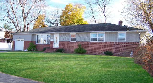Photo of 1549 5th St, West Babylon, NY 11704