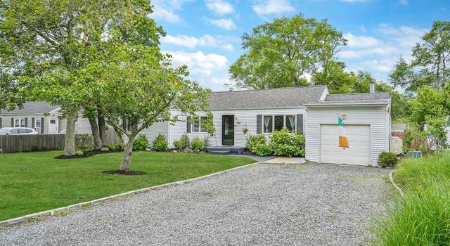 Photo of 215 Lyman Rd, East Patchogue, NY 11772