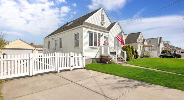 Photo of 35 Franklin St, Elmont, NY 11003