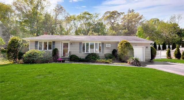 Photo of 18 Lincoln Ave, Ronkonkoma, NY 11779