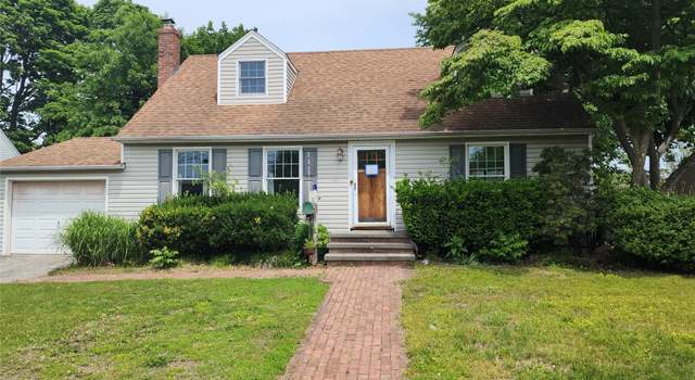 Photo of 337 N Boston Ave, Massapequa, NY 11758