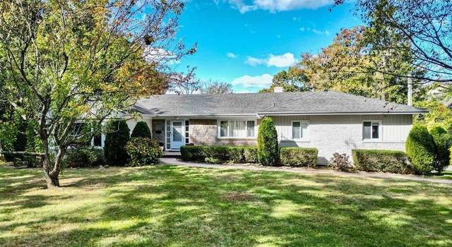 Photo of 24 Hemlock Dr, Great Neck, NY 11024