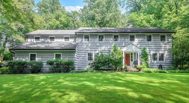 Photo of 28 Frost Mill Rd, Mill Neck, NY 11765