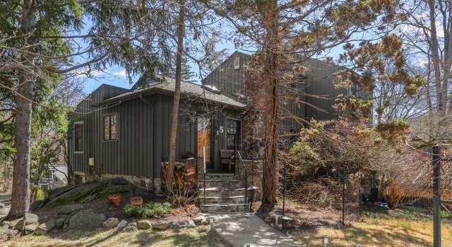 Photo of 5 Spruce Ln, Cortlandt Manor, NY 10567