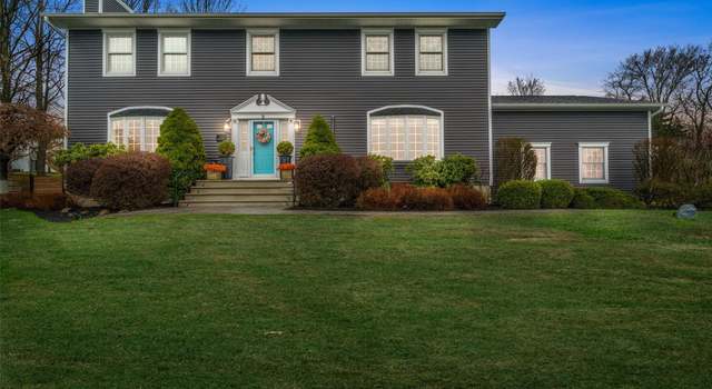 Photo of 2 Laura Dr, Chester, NY 10918