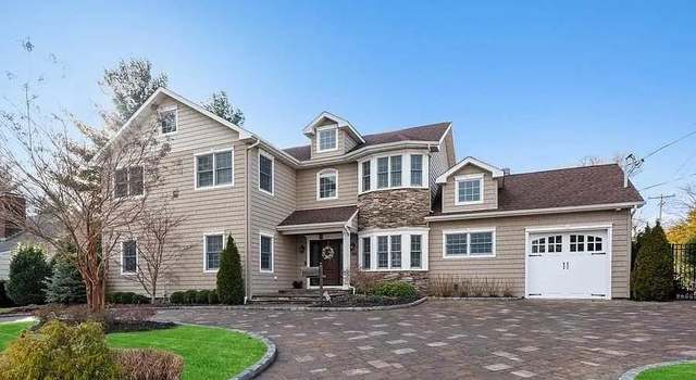 Photo of 261 Channon Rd, Hewlett Harbor, NY 11557