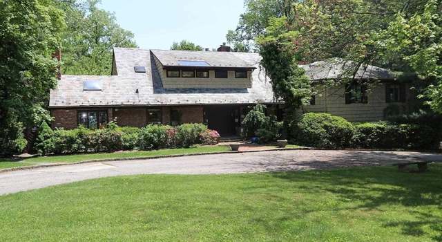 Photo of 3 Lighthouse Rd, Great Neck, NY 11024