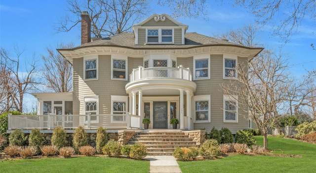 Photo of 157 Loring Ave, Pelham, NY 10803