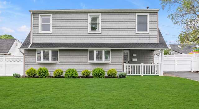 Photo of 2382 Cooper Dr, East Meadow, NY 11554