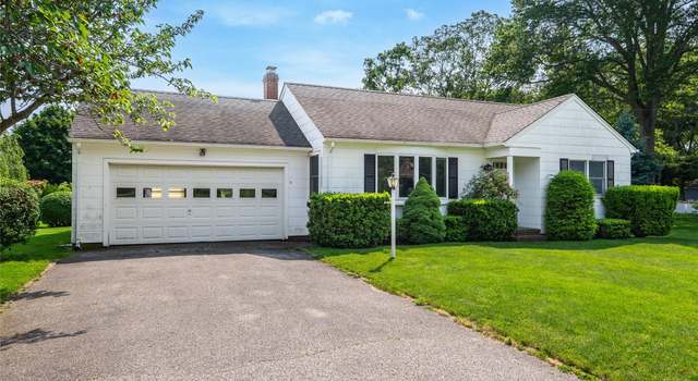 Photo of 3000 Pequash Ave, Cutchogue, NY 11935