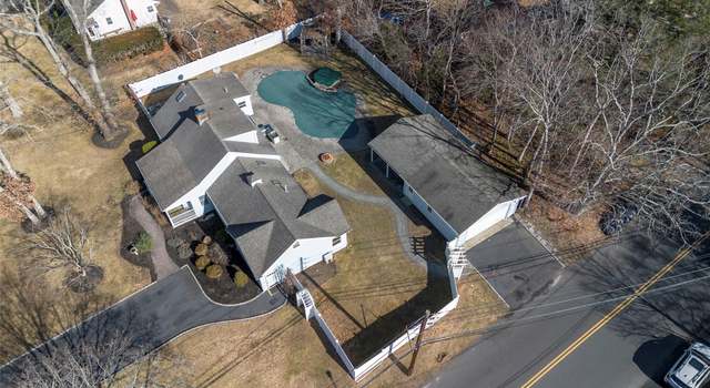Photo of 62 Eatondale Ave, Blue Point, NY 11715