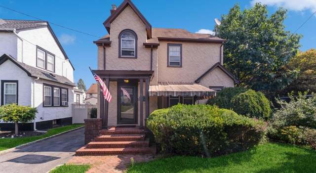 Photo of 243 Lindberg St, West Hempstead, NY 11552