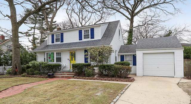 Photo of 2080 Washington St, Merrick, NY 11566