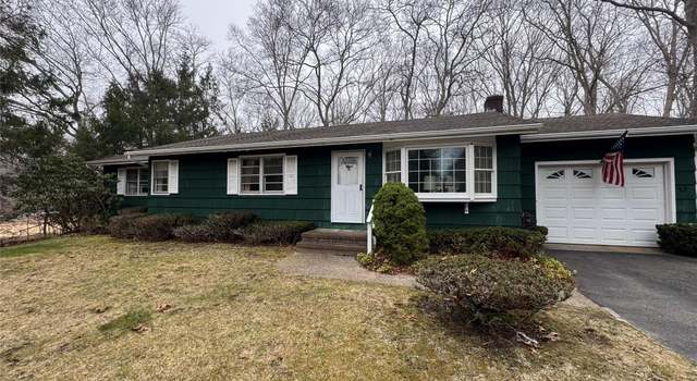 Photo of 1215 Middle Line Hwy, Sag Harbor, NY 11963